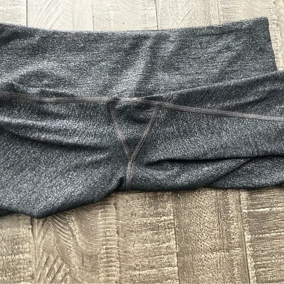 lululemon athletica Gray Leggings - Picture 3 of 3